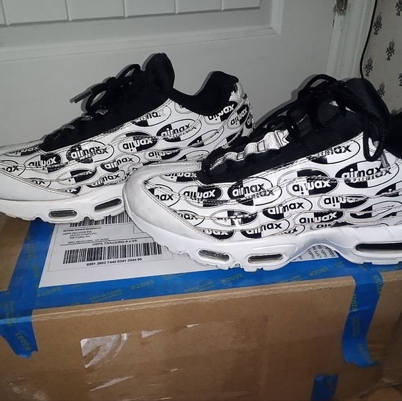 Air Max 95 all over logo print - Picture 2 of 5